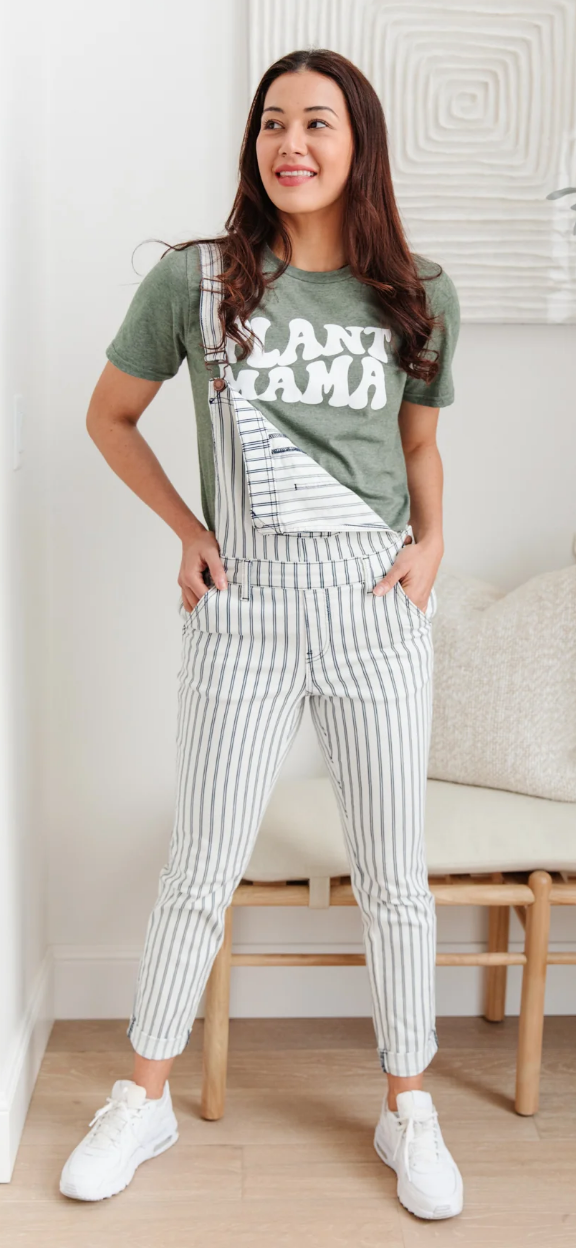 SAMPLE SALE: SMALL Plant Mama Graphic Tee