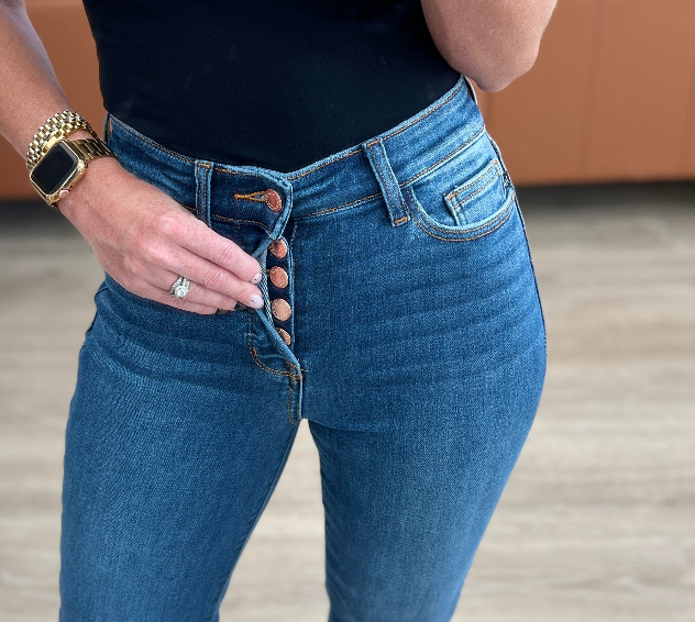 Sample Sale: 15/32 Judy Blue Pippa High Rise Button Fly Straight Jeans