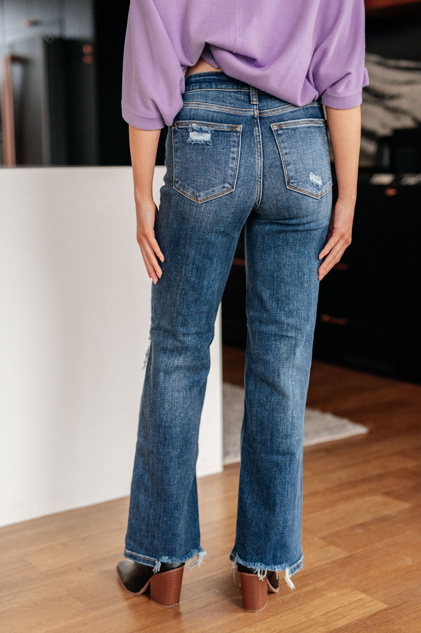 Rose High Rise 90's Straight Jeans in Dark Wash No