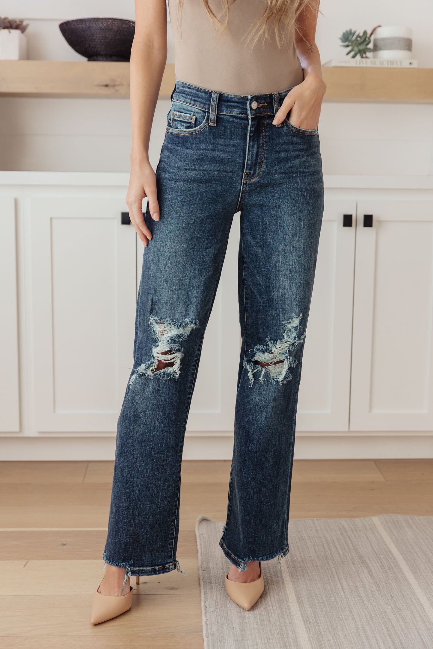 Rose High Rise 90's Straight Jeans in Dark Wash No