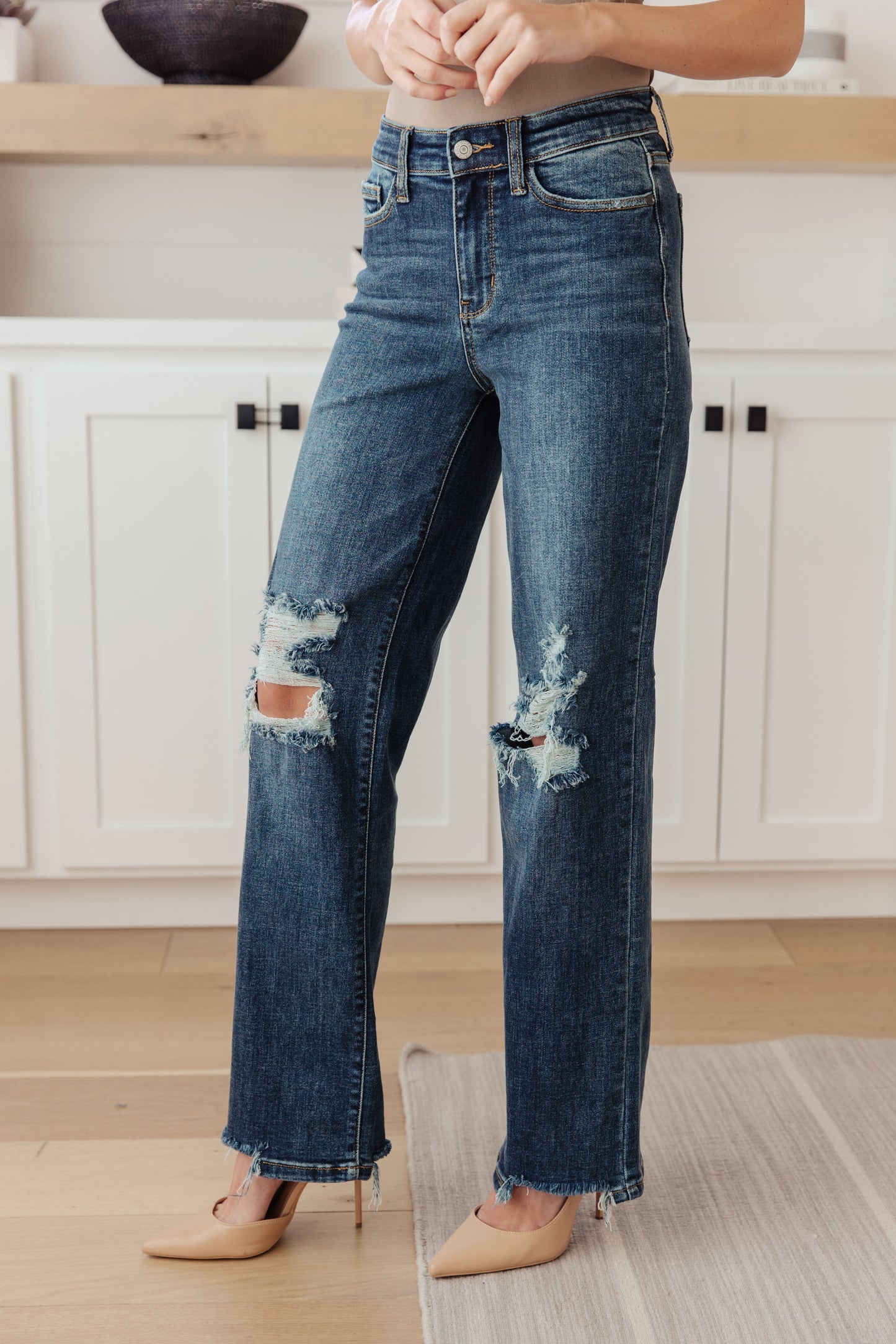 Rose High Rise 90's Straight Jeans in Dark Wash No