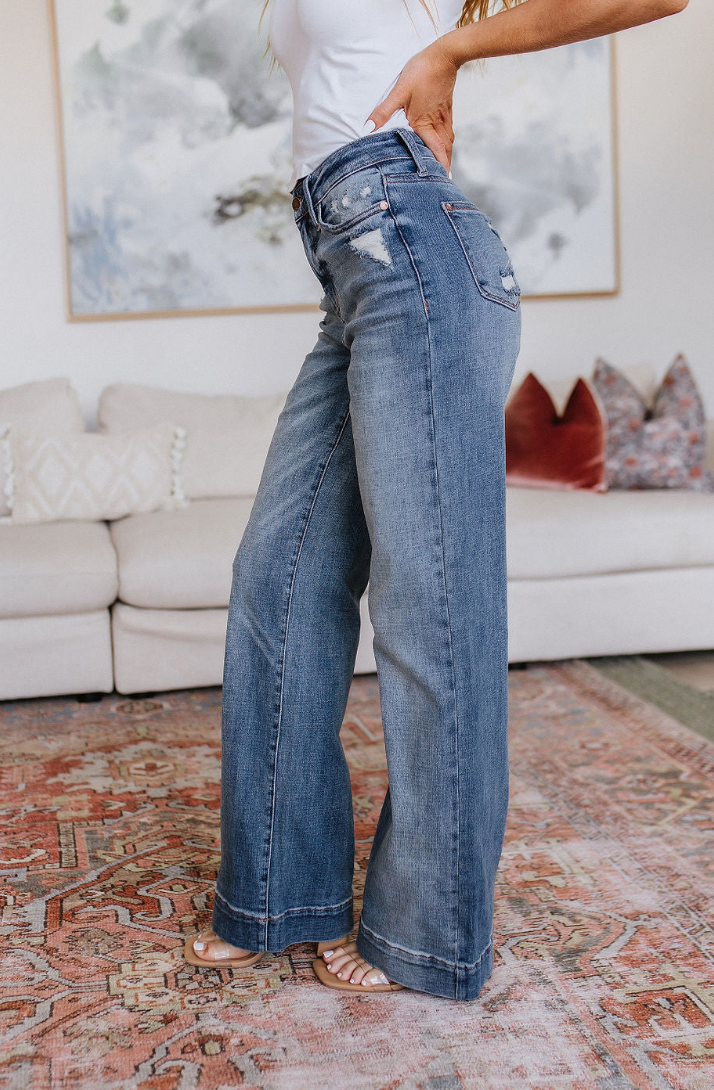 SAMPLE SALE:  SIZE 7/28  KATRINA HIGH WAIST DISTRESSED DENIM