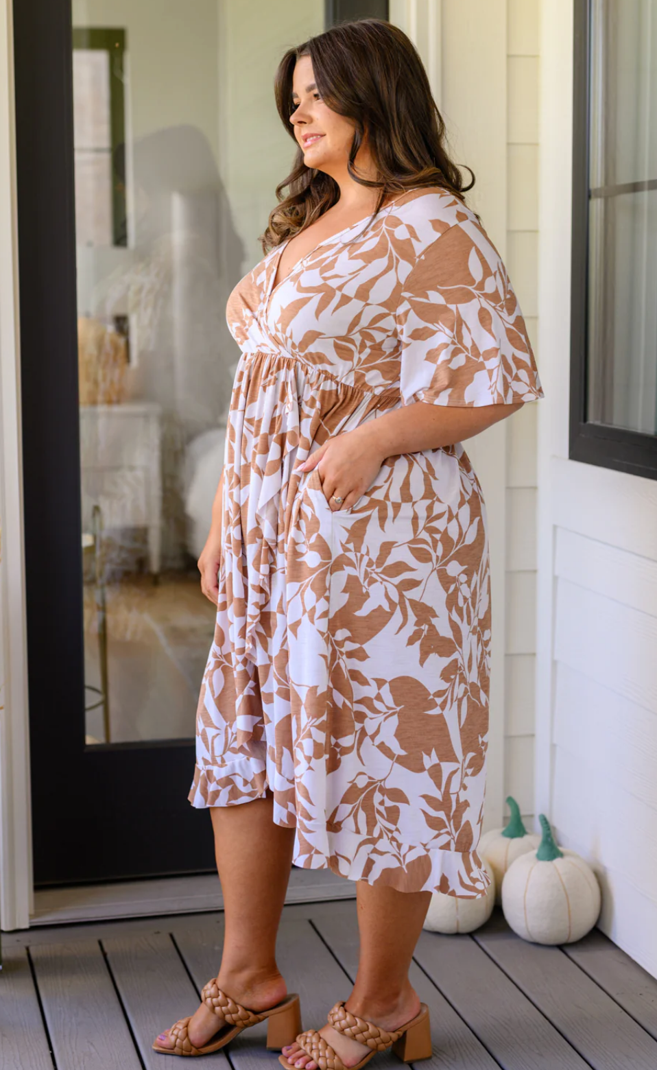 SAMPLE SALE:  LARGE Conversation Starter Floral Faux Wrap Dress w/ Pockets !!