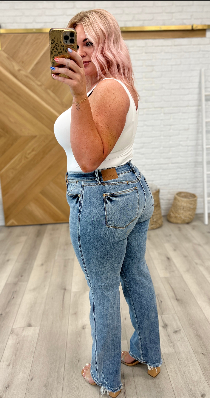 SAMPLE SALE: 15/32 JUDY BLUE Quinn Mid Rise Cell Phone Pocket Dad Jean