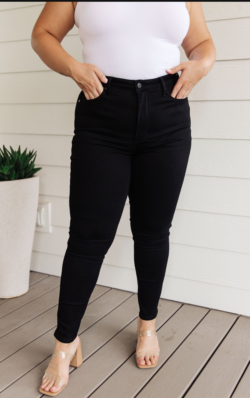 SAMPLE SALE: 15/32 AUDREY HIGH RISE CONTROL TOP SKINNY IN BLACK BY JUDY BLUE